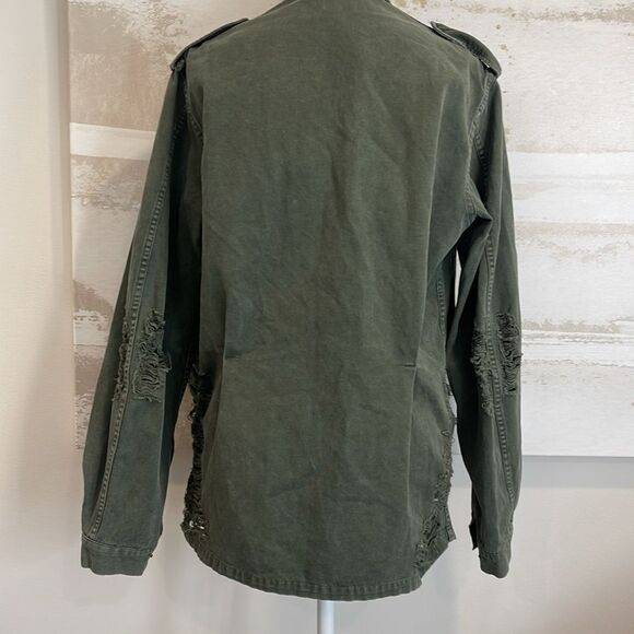 FURST OF A KIND Military Style Distressed Army Green top - Picture 5 of 8
